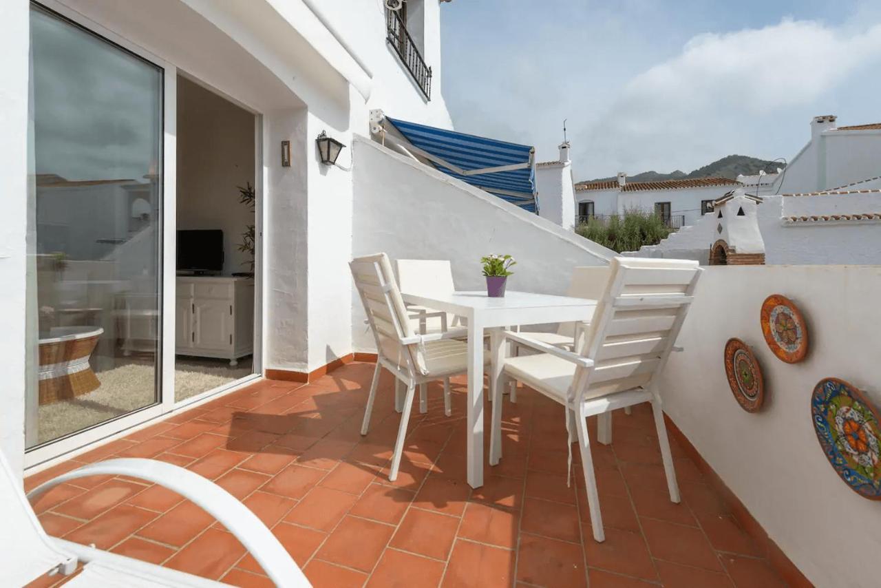 Right By The Pool Area In Capistrano Village! Nerja Exterior foto